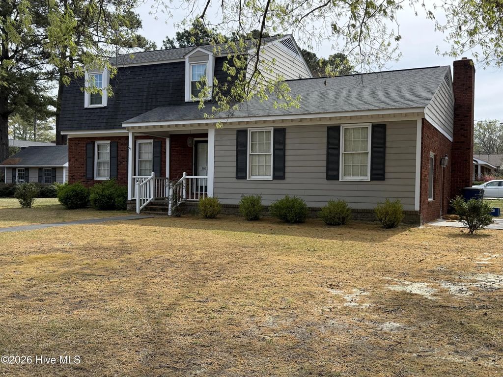 907 Chestnut Drive, Smithfield