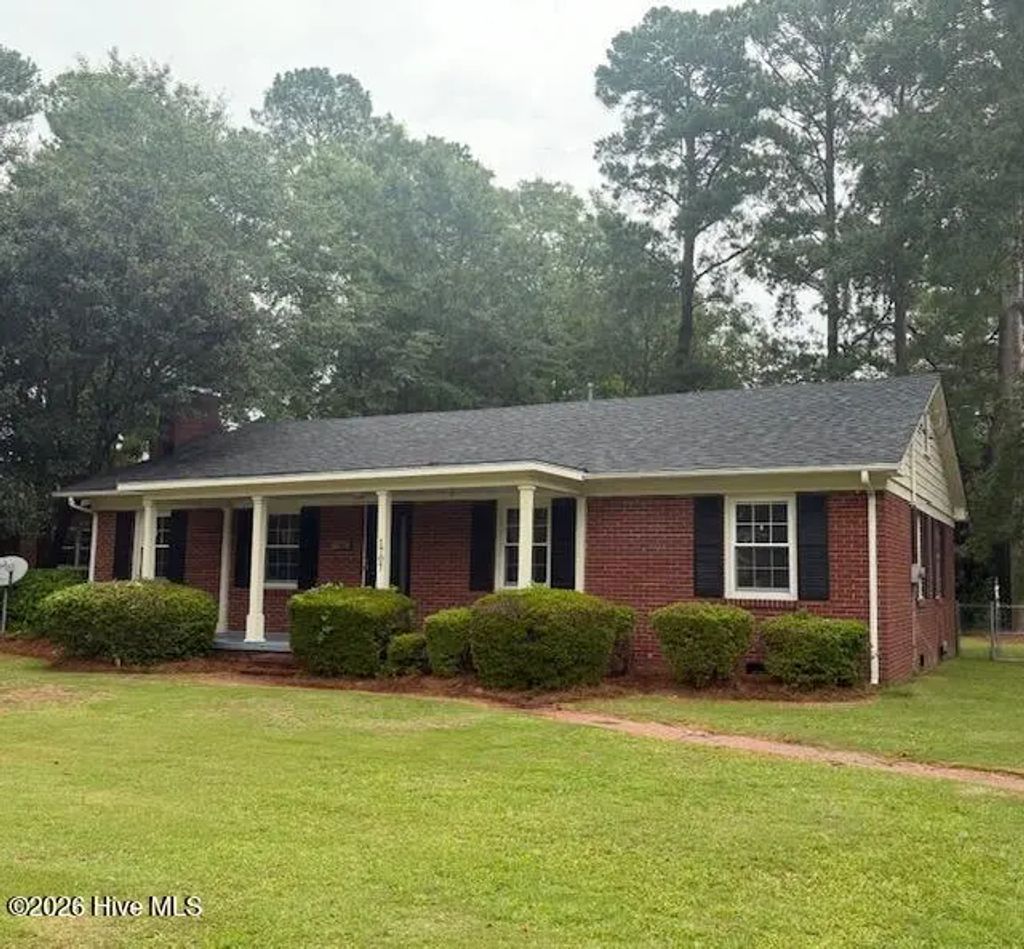 1707 Carey Road, Kinston