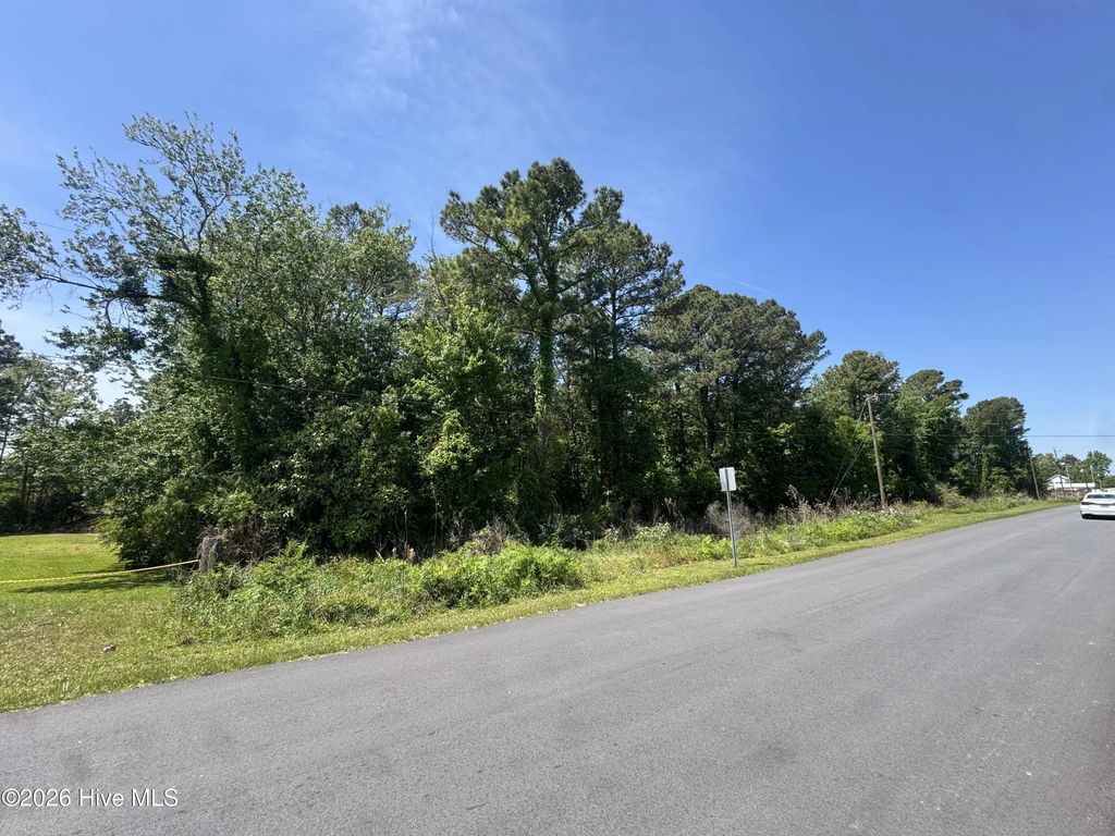 308 Borroughs Road, Holly Ridge