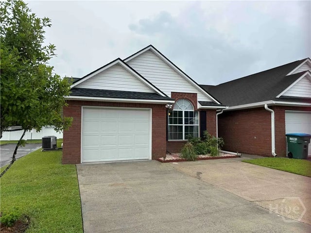 136 W Town Park Drive, 