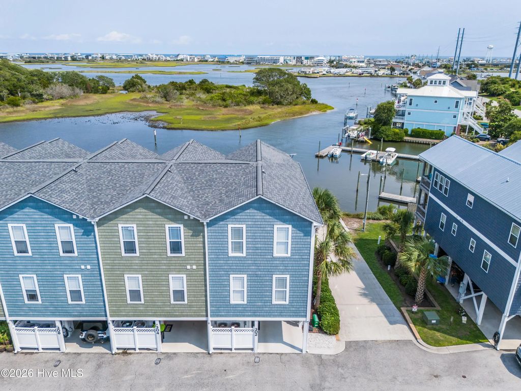 302 Vesta Court, Surf City