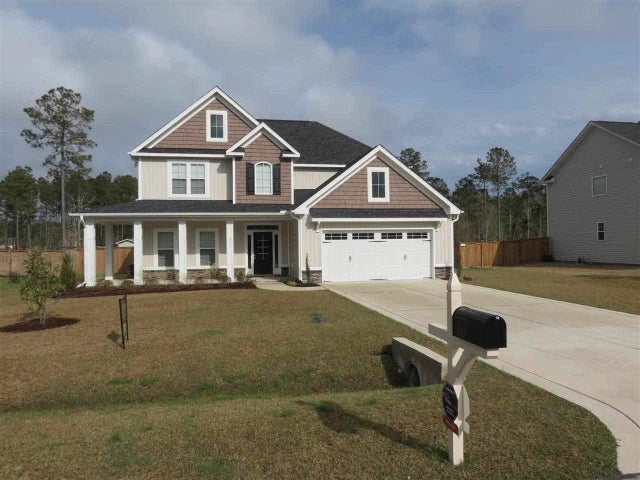 411 Wolfe Lane, Hubert