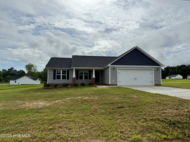 39 N Movado Trail, Kenly