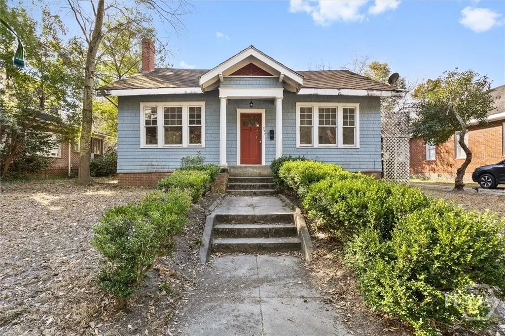221 E 49th Street, Savannah
