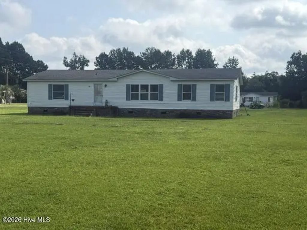 48 Sugarberry Avenue, Whiteville