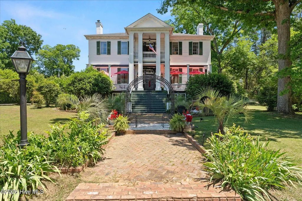 301 S Alexander Avenue, Washington
