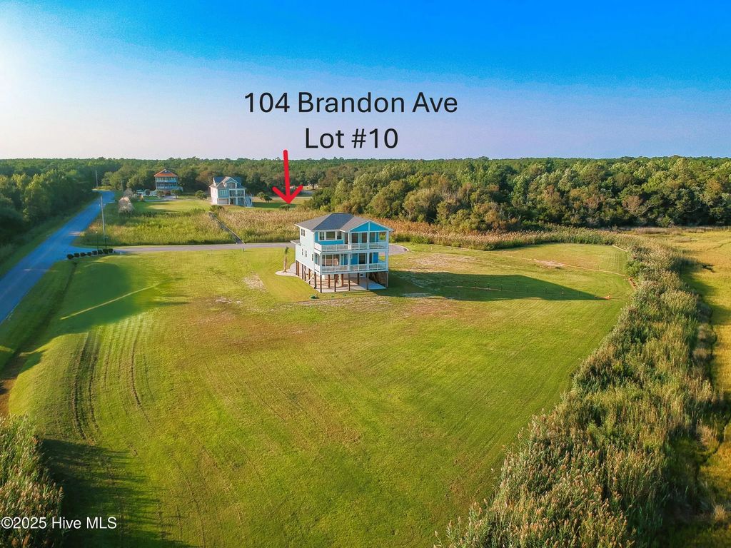 104 Brandon Avenue, Swansboro