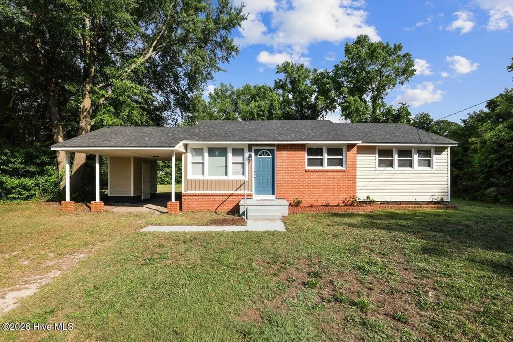 218 Banks Court, Goldsboro