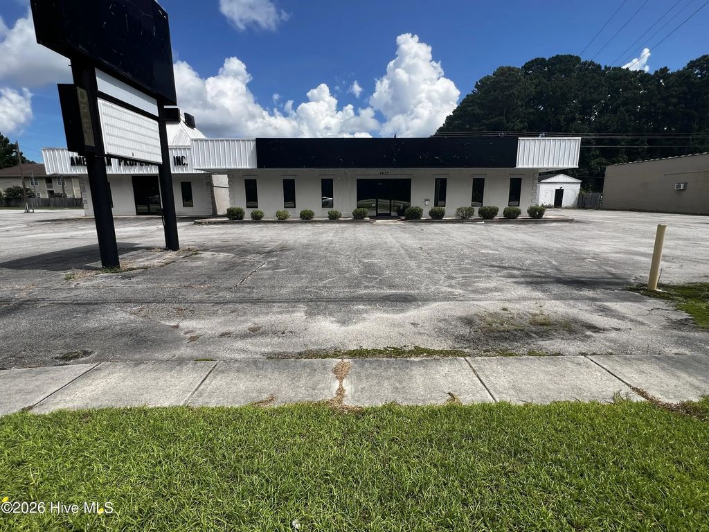 1935 Lejeune Boulevard, Jacksonville