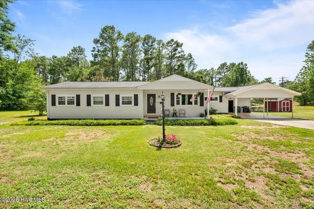202 Walnut Avenue, Hamlet