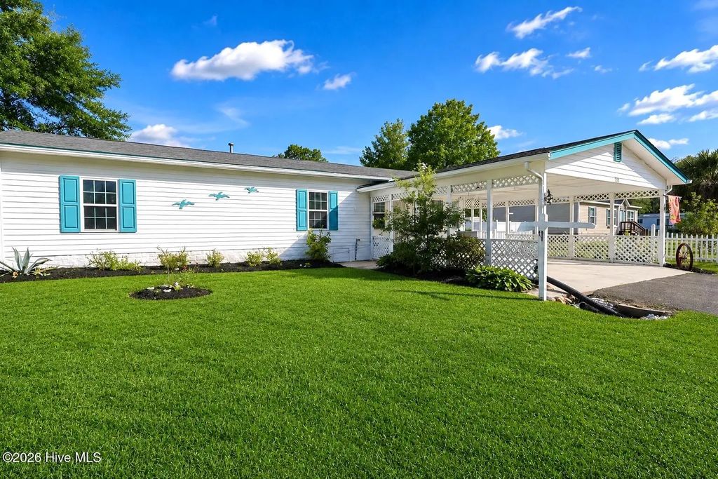 324 Cypress Avenue, Holly Ridge