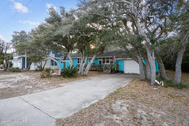 630 S Fourth Avenue, Kure Beach