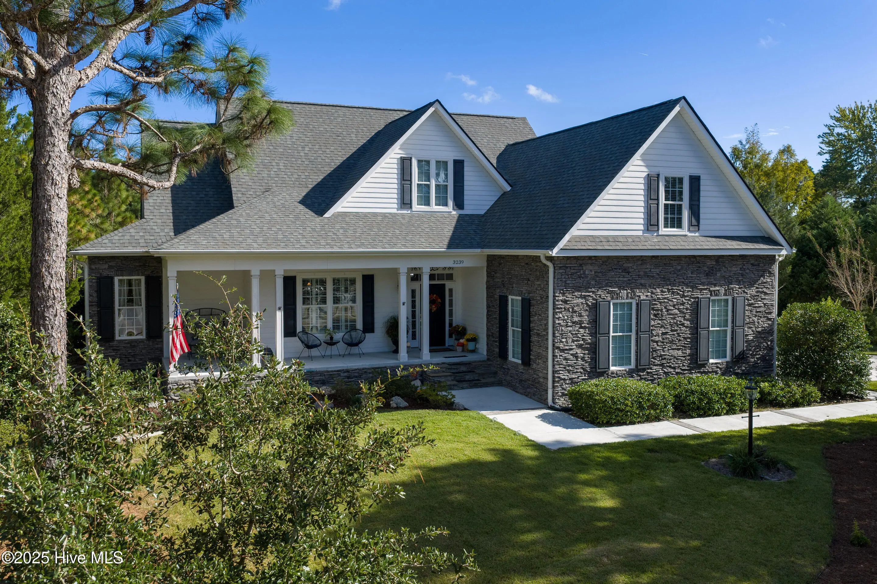 3239 St James Drive Se, Southport