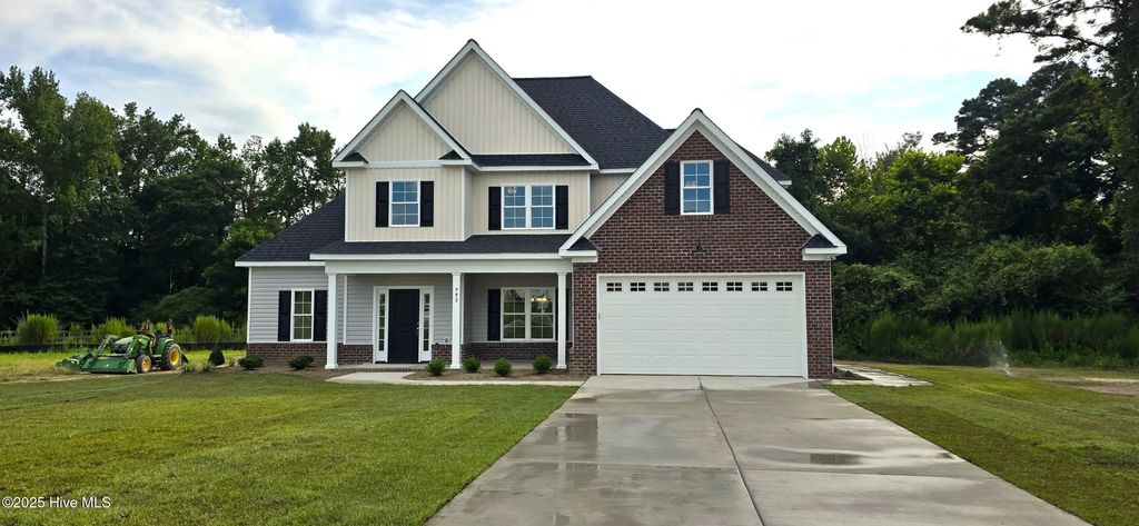793 Fairway Road, Ayden