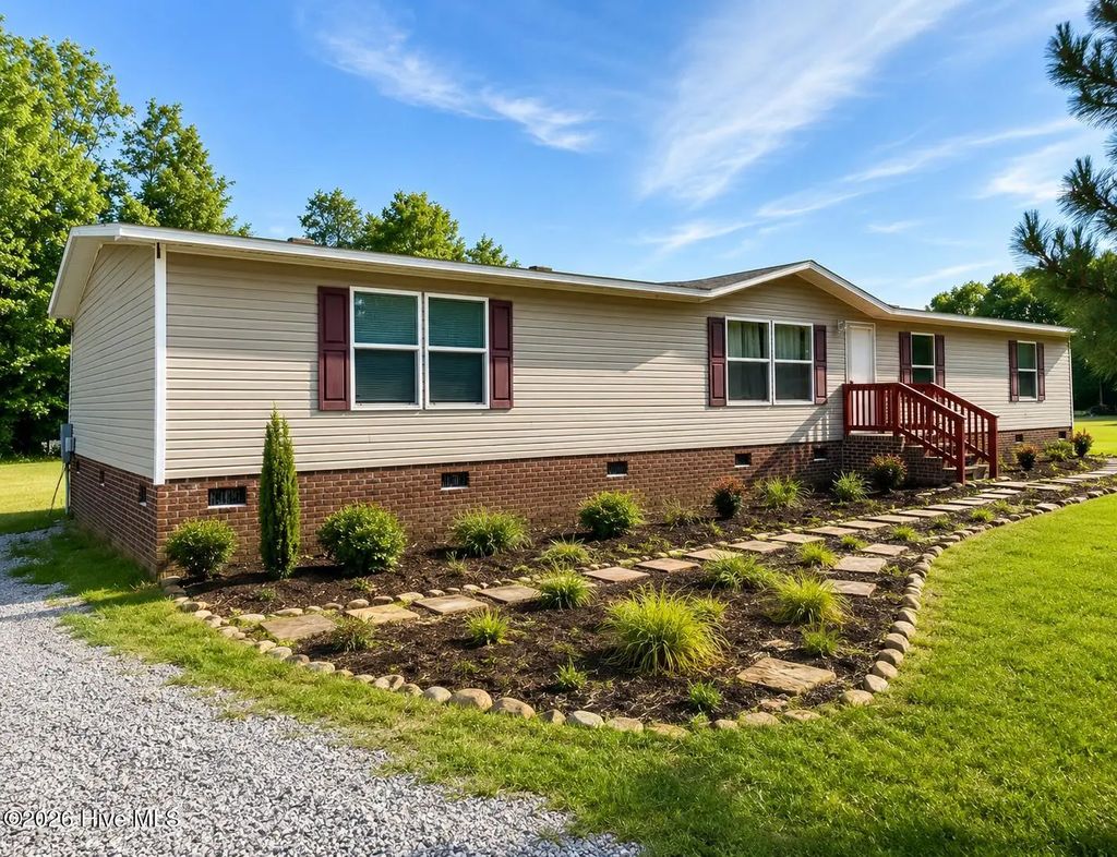 6332 Pine Meadows Road, Elm City
