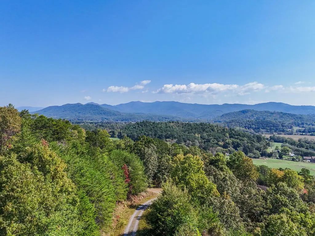 000 Mistletoe Ridge, Peachtree