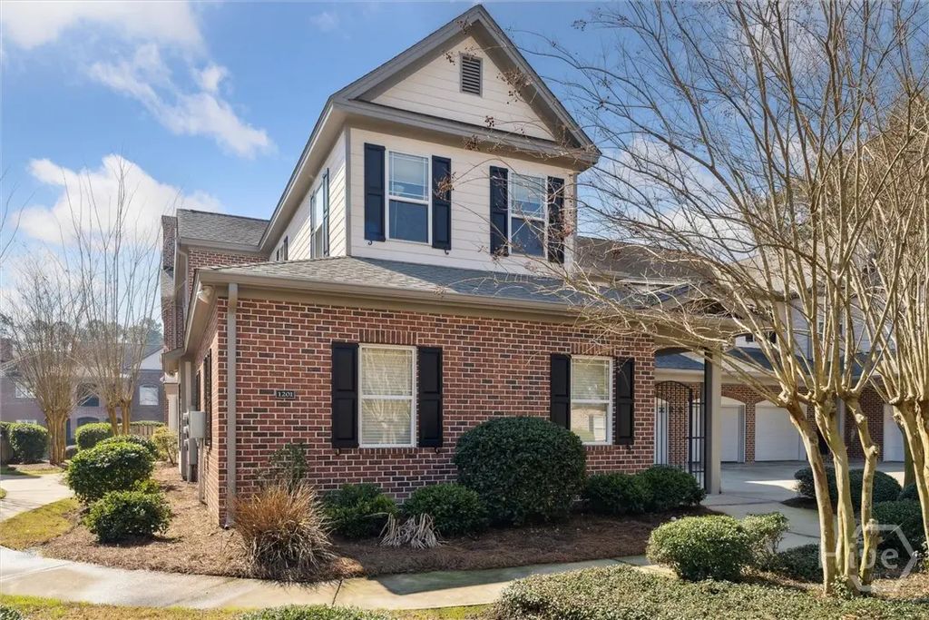 1203 River Oaks Drive, Richmond Hill