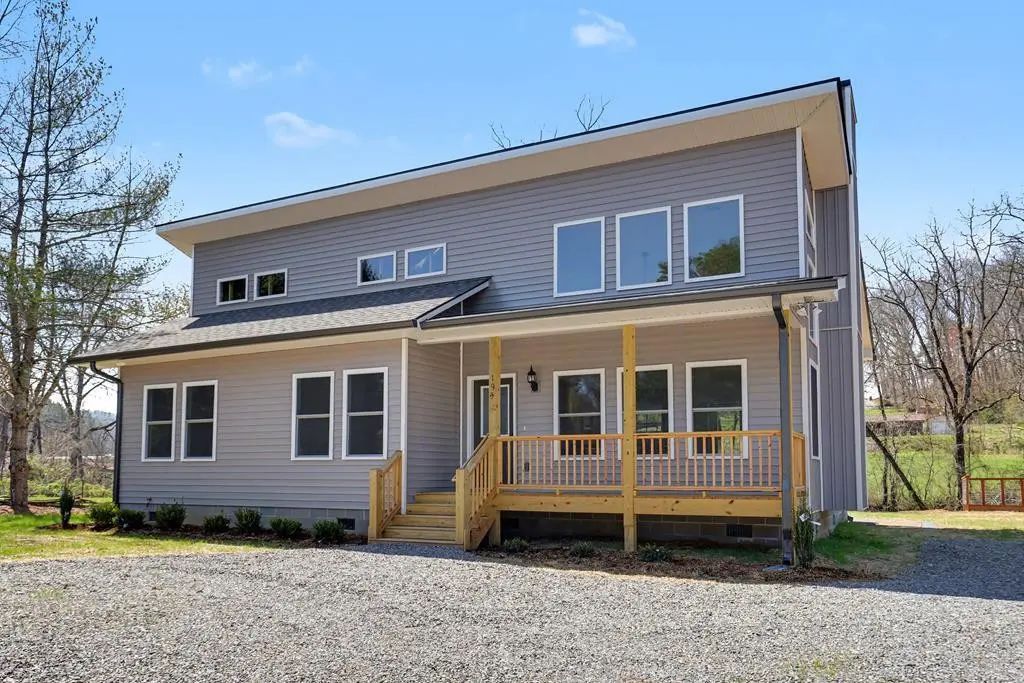 195 Rivers Edge Drive, Hayesville