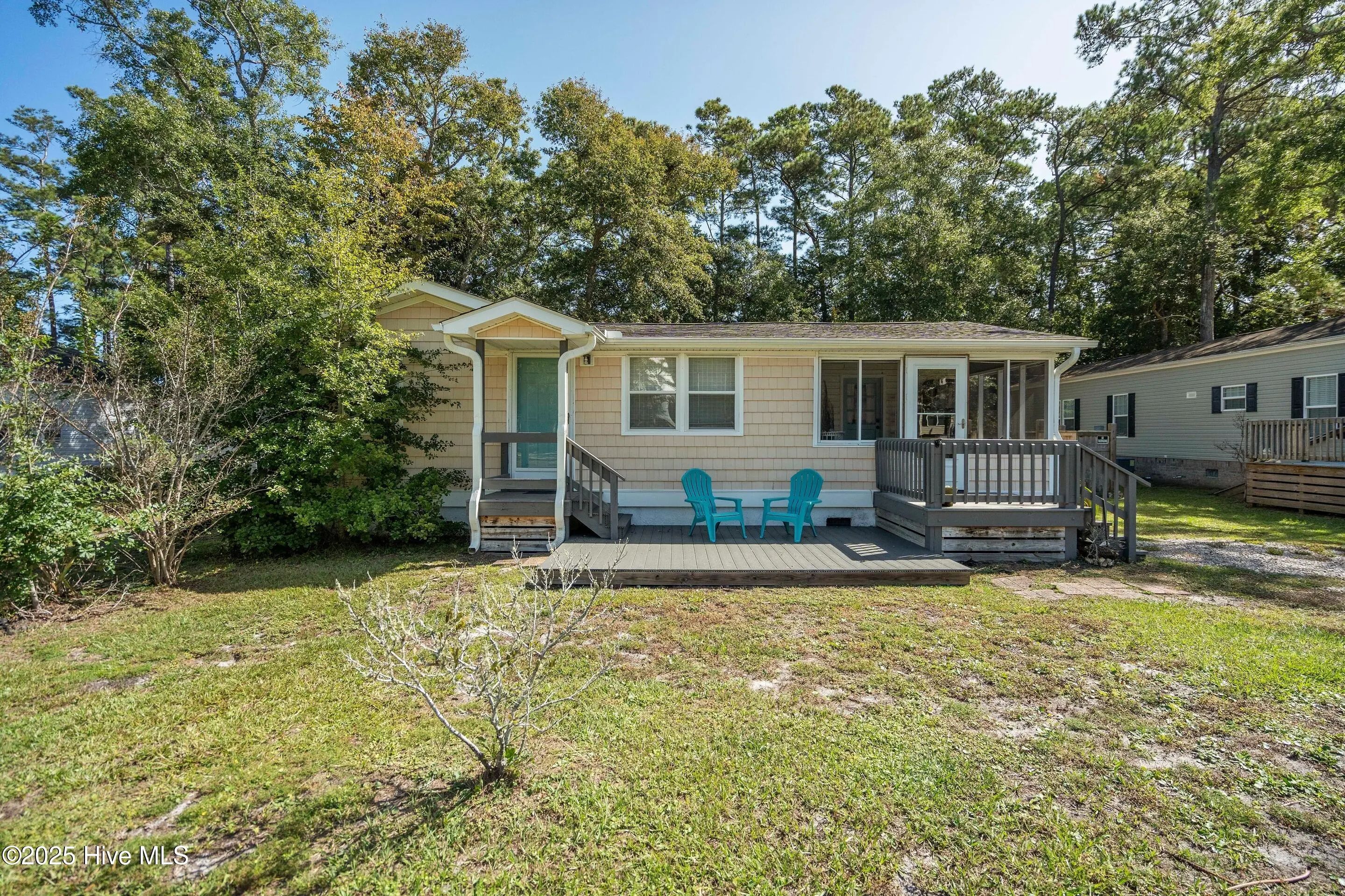 314 Ne 75th Street, Oak Island