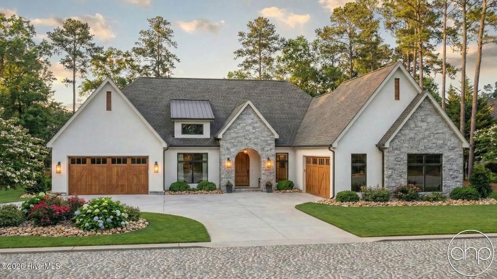 105 Legacy Oaks Drive, Wallace