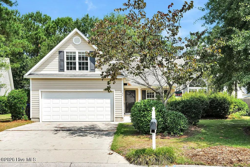 104 Grasmere Court, Leland