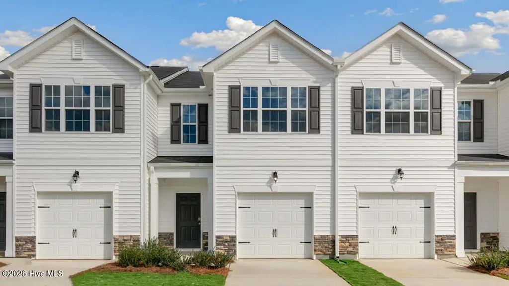 261 Otter Lodge Street, Sanford