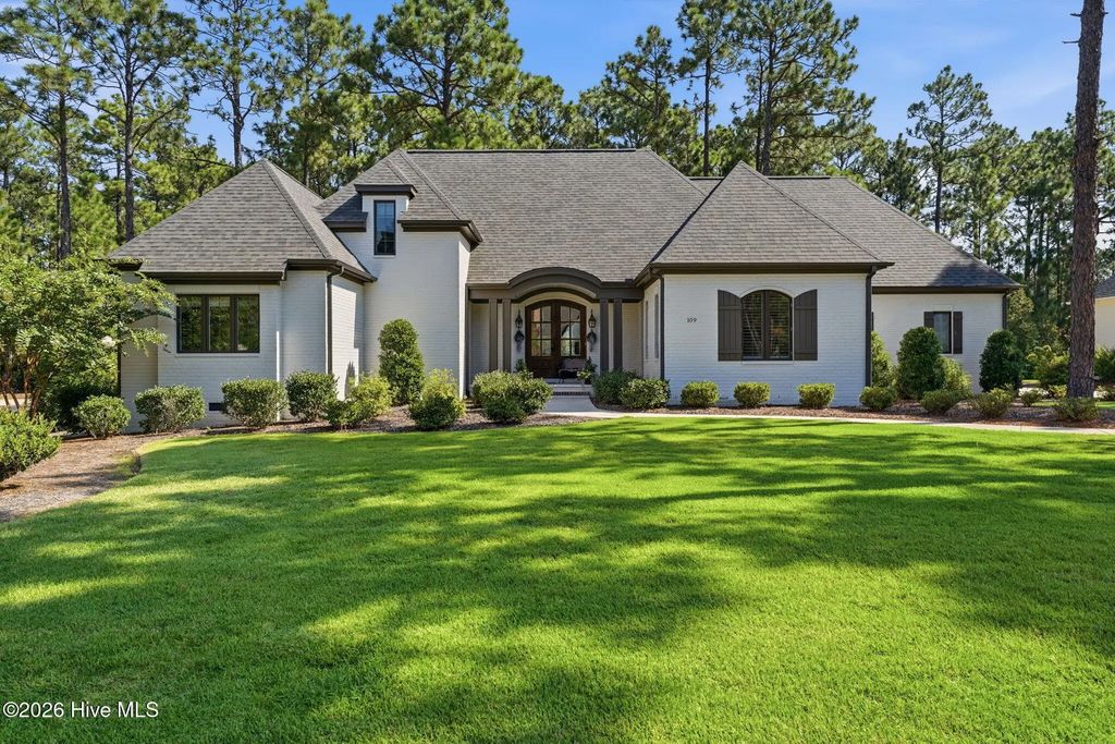 109 Chanticleer Drive, Pinehurst