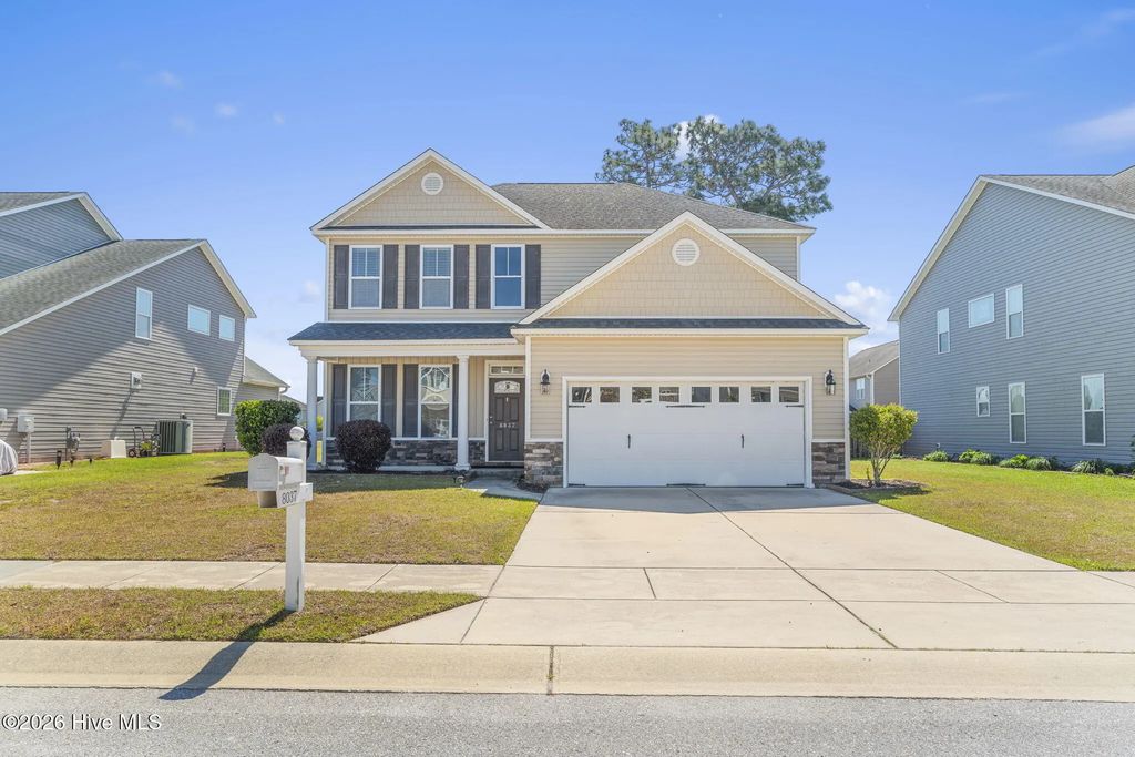 8037 Footpath Road, Leland