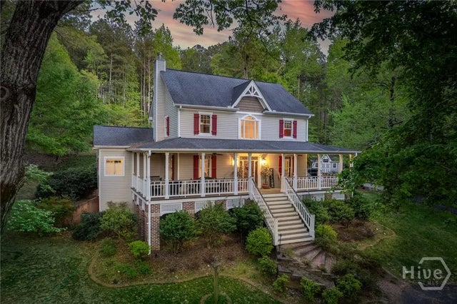 1660 Maple Ridge Drive, 