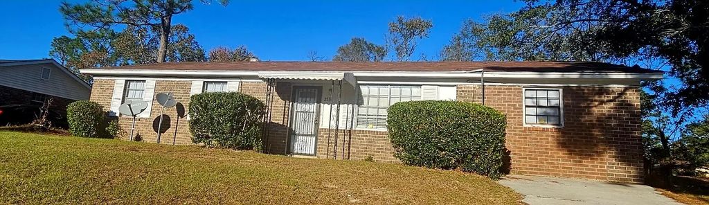 2538 W Kensington Drive, Richmond