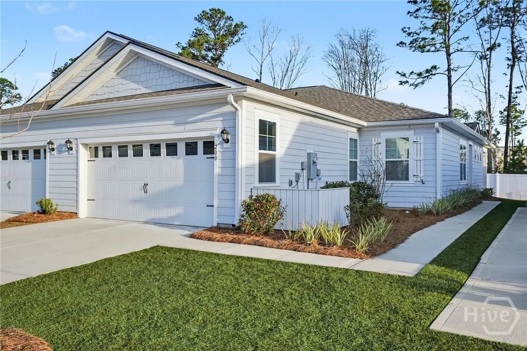 200 Holloway Hill, Pooler