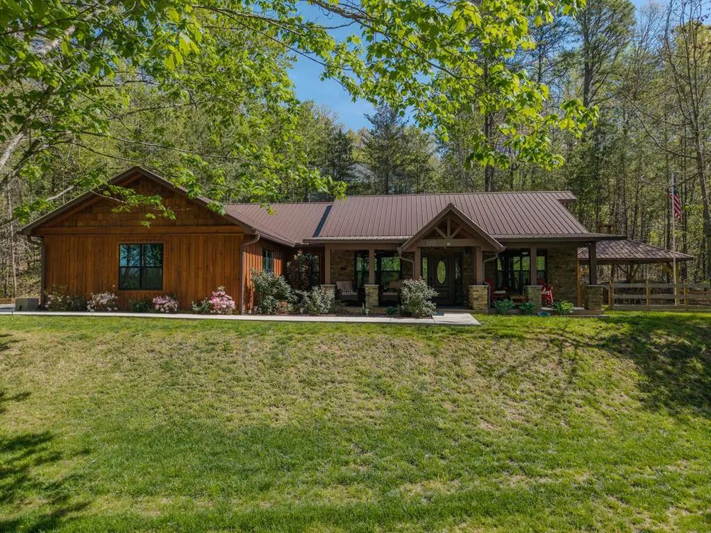 190 Galloway Drive, Hayesville