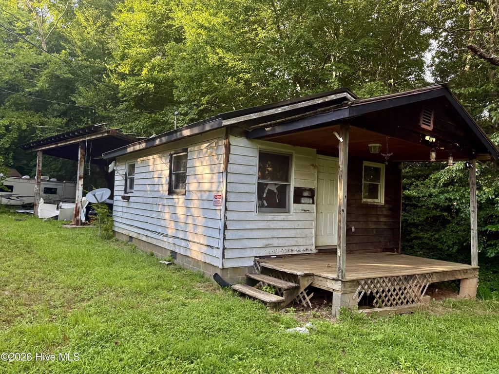 258 Mundy Road, Marble