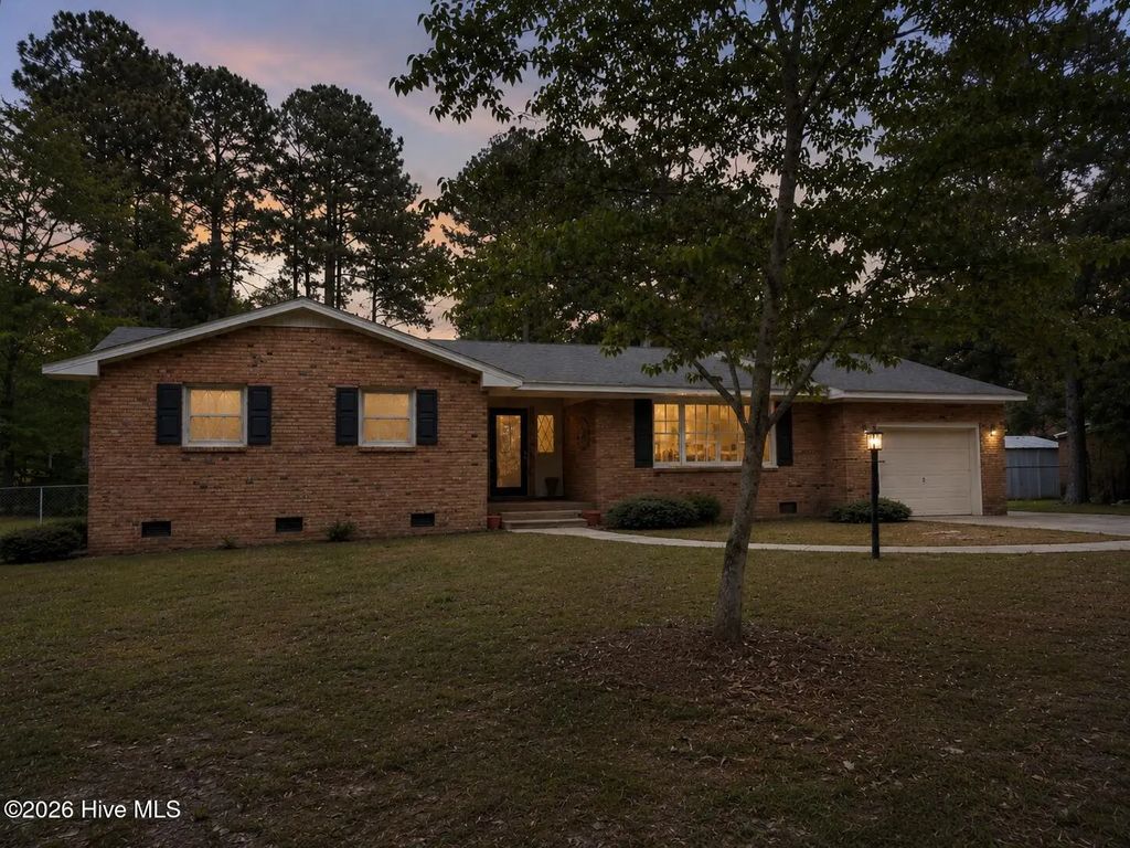 11541 Pinecroft Street, Laurinburg
