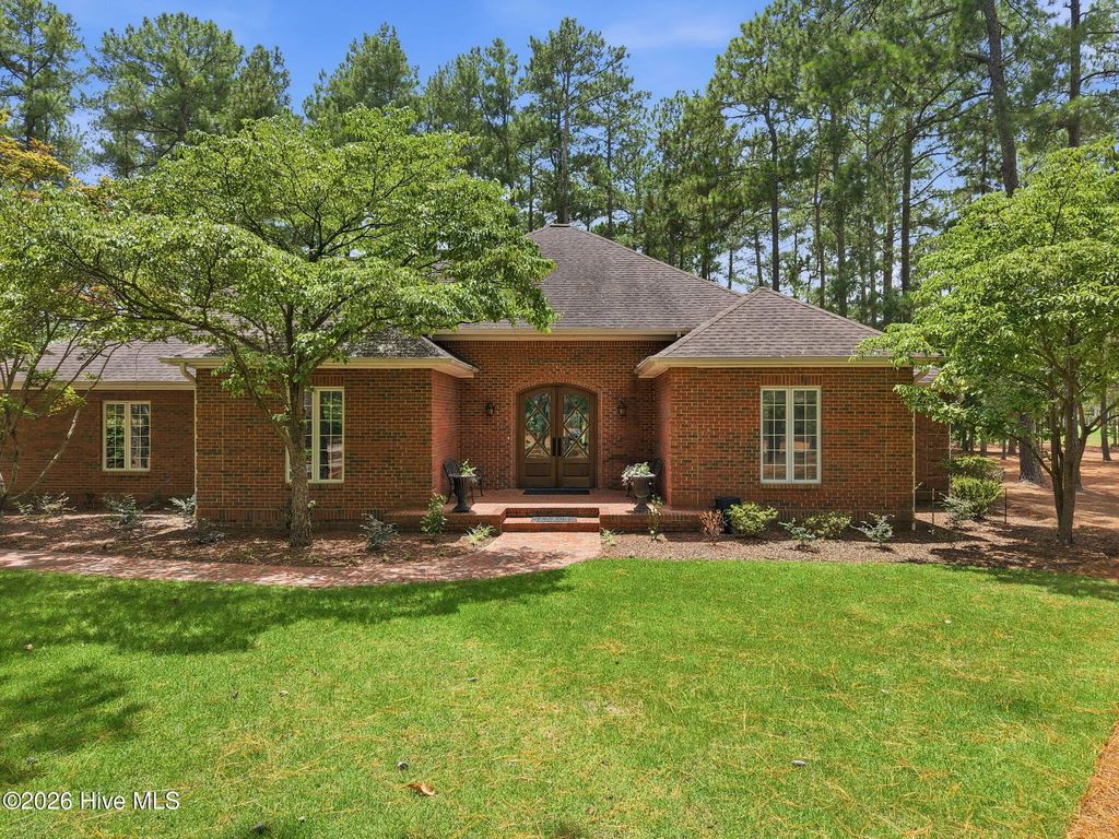 39 Devon Drive, Pinehurst