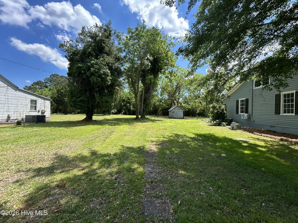 317 W Grubb Street, Hertford