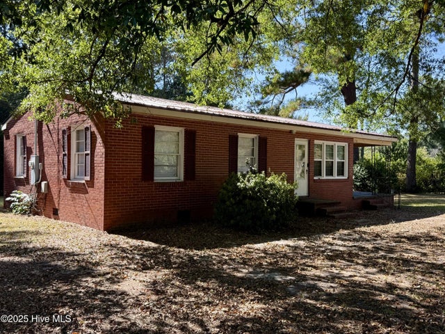 17100 Barnes Drive, Laurinburg