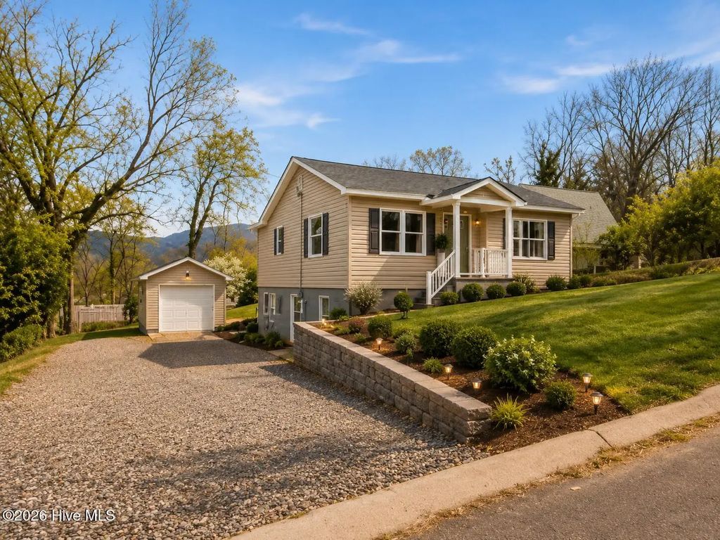 39 Justus, Andrews