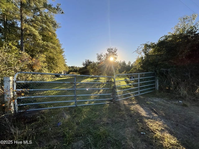 1121 Green Hill Road Ne, Winnabow