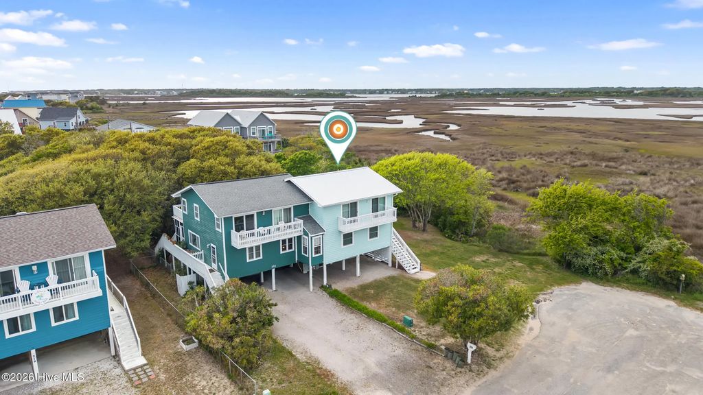 223 Oyster Lane, North Topsail Beach