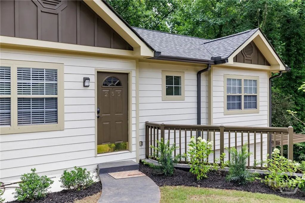 255 Pine Valley Drive, Athens