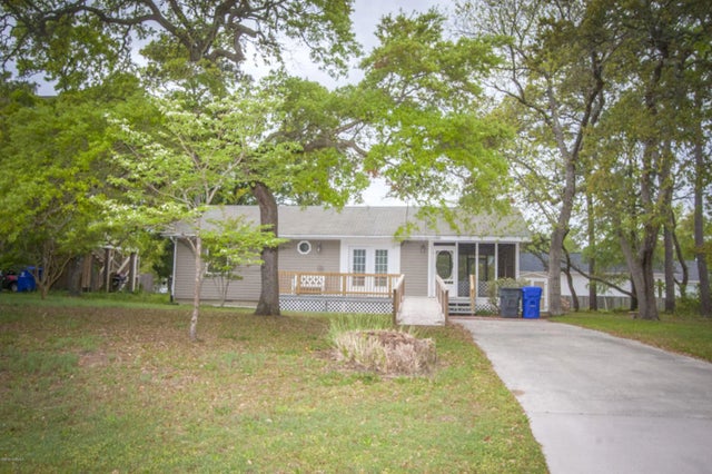 123 Nw 24th Street, Oak Island Wooded