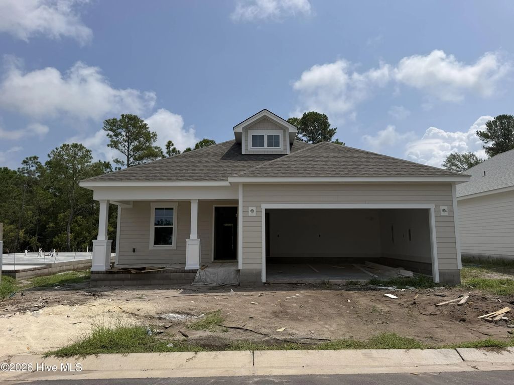 2411 Lake Ridge Drive, Southport