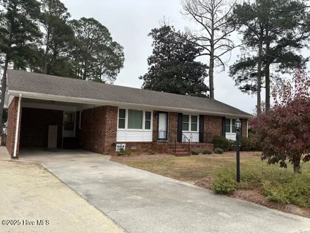1729 Holly Ridge Road, Kinston