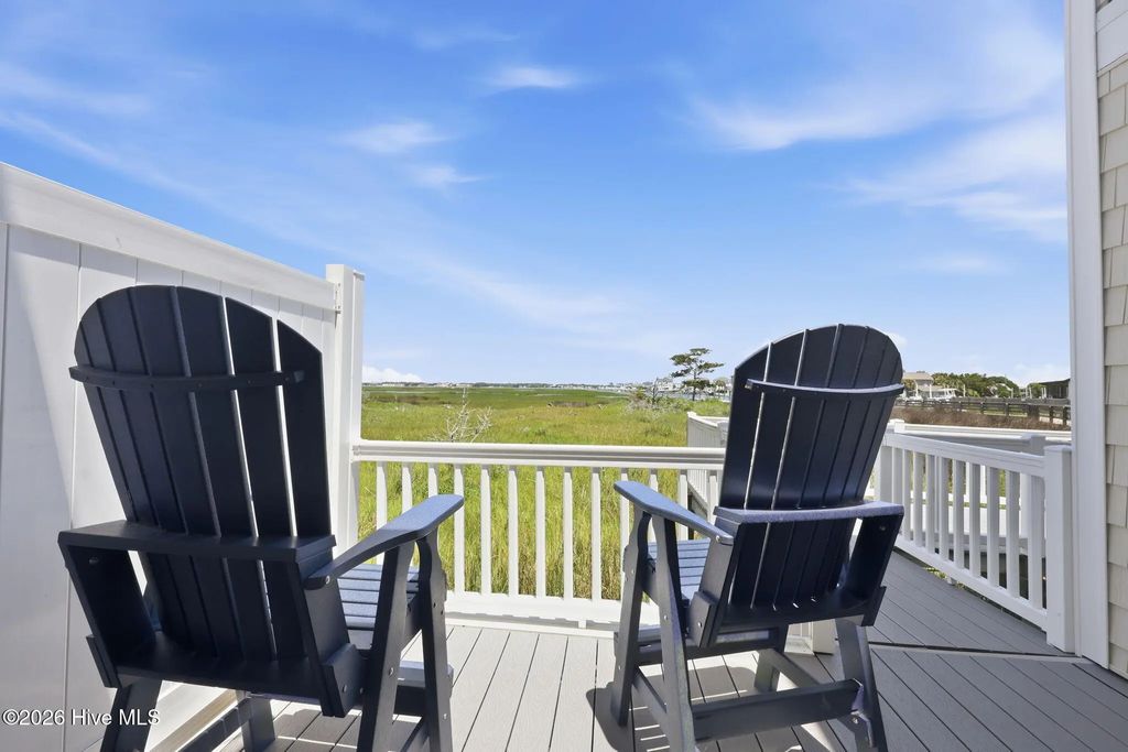 602 W Fort Macon Road 217, Atlantic Beach