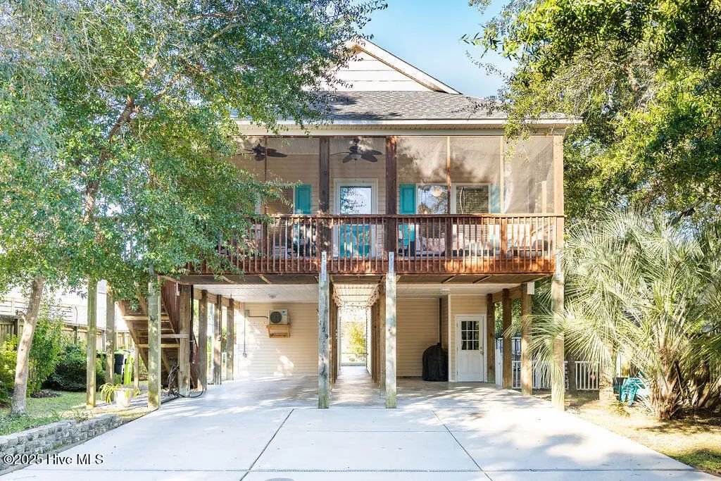 129 Ne 24th Street, Oak Island