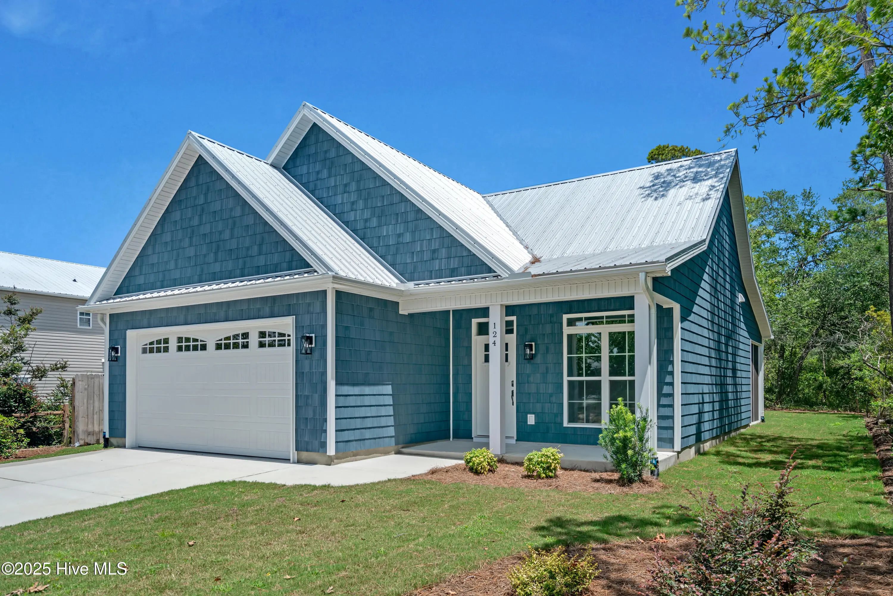 124 Nw 11th Street, Oak Island