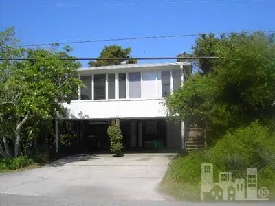 133 N Fourth Avenue, 