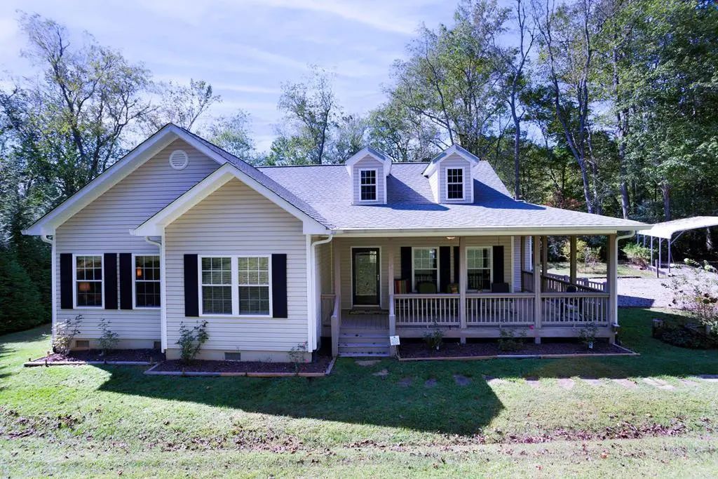 99 Chatuge Hills Drive, Hayesville
