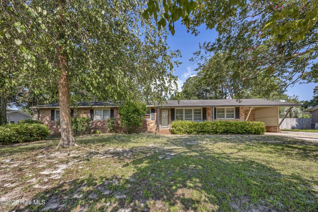 318 Englewood Drive, Wilmington